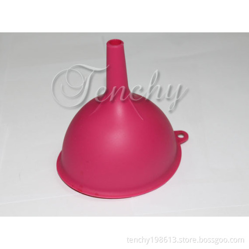 The silicone funnel